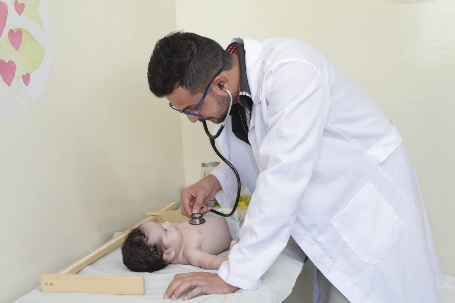 Prefeitura de Carapicuíba abre processo seletivo para médico pediatra