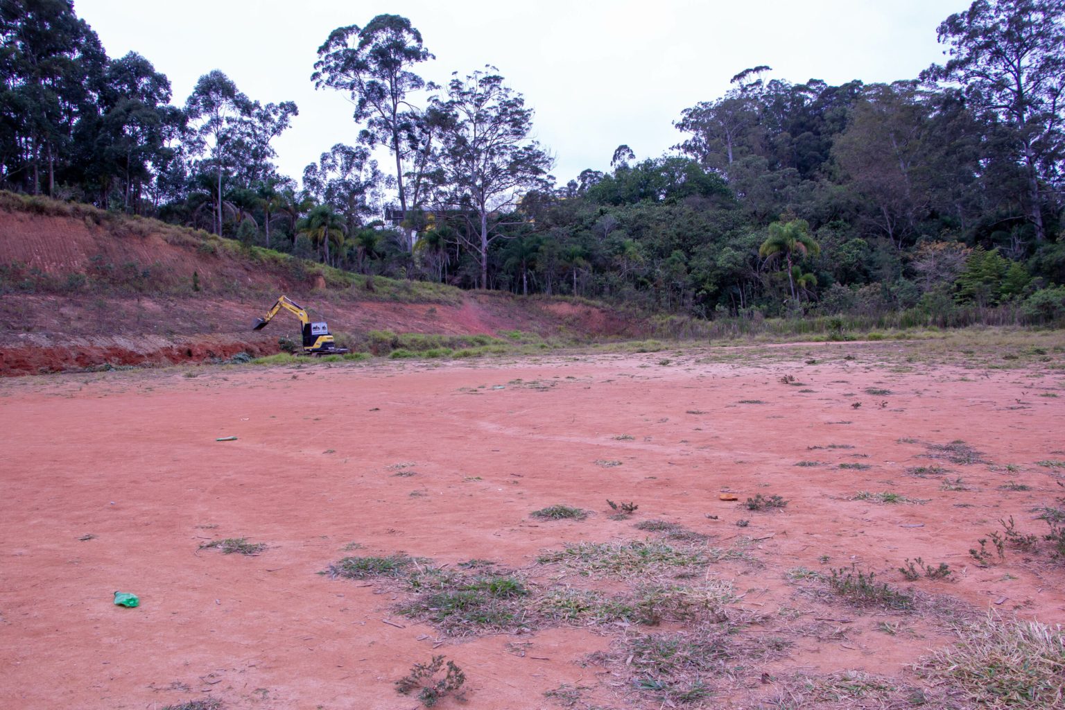 Prefeitura de Carapicuíba inicia obras do novo campo da Aldeia