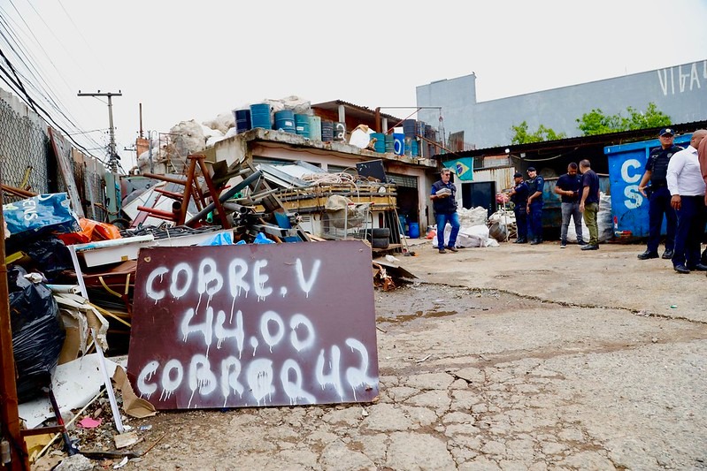 Prefeitura realiza Operação Alta Tensão e lacra ferros-velhos