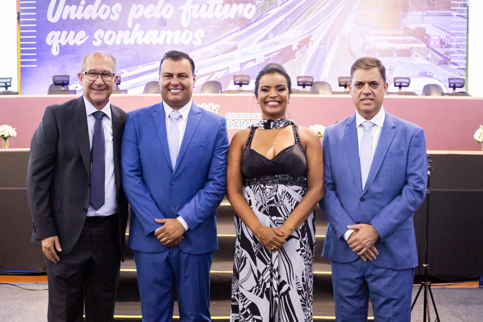 Posse em Carapicuíba: Prefeito, Vice e Vereadores Assumem Novo Mandato em Sessão Solene