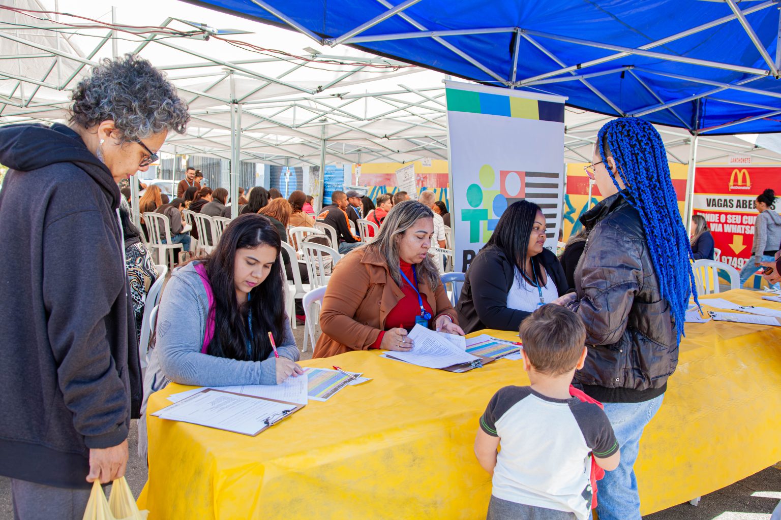 Carapicuíba realiza 2ª edição do PAT Itinerante com mais de 500 vagas de emprego