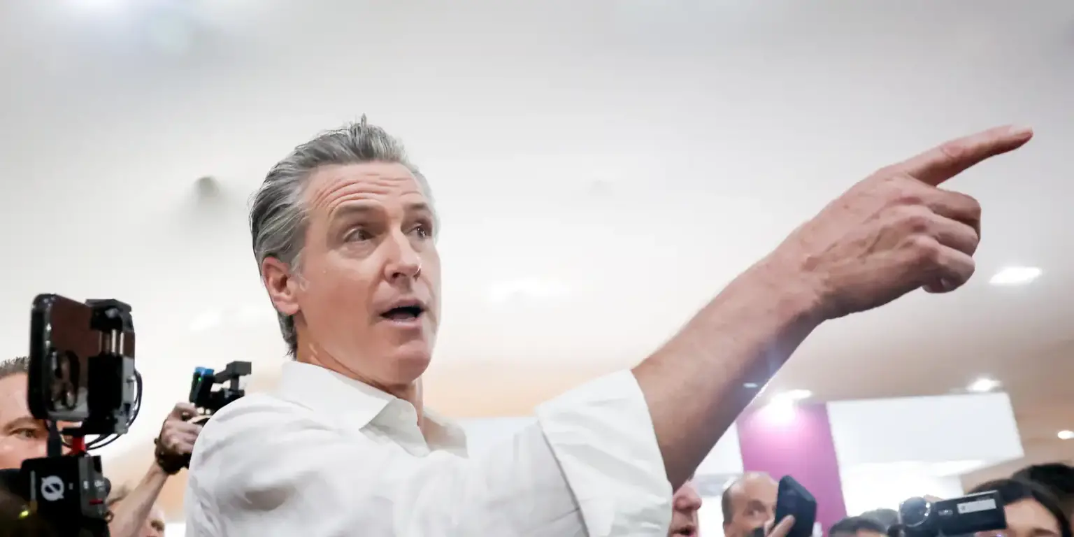 Califórnia critica ausência dos eua na cop30 e sela acordo com o pará