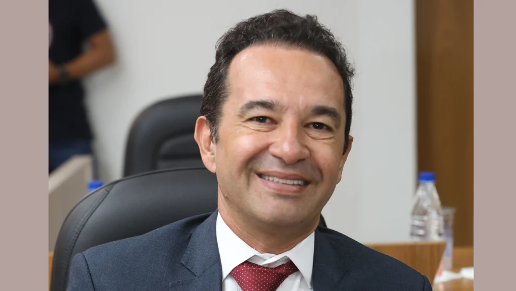 🎉 Feliz Aniversário, Vereador e Amigo Fabinho! 🎂