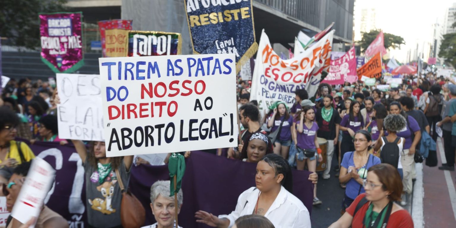 Ataque ao aborto legal causa pânico moral, afirma conselheira