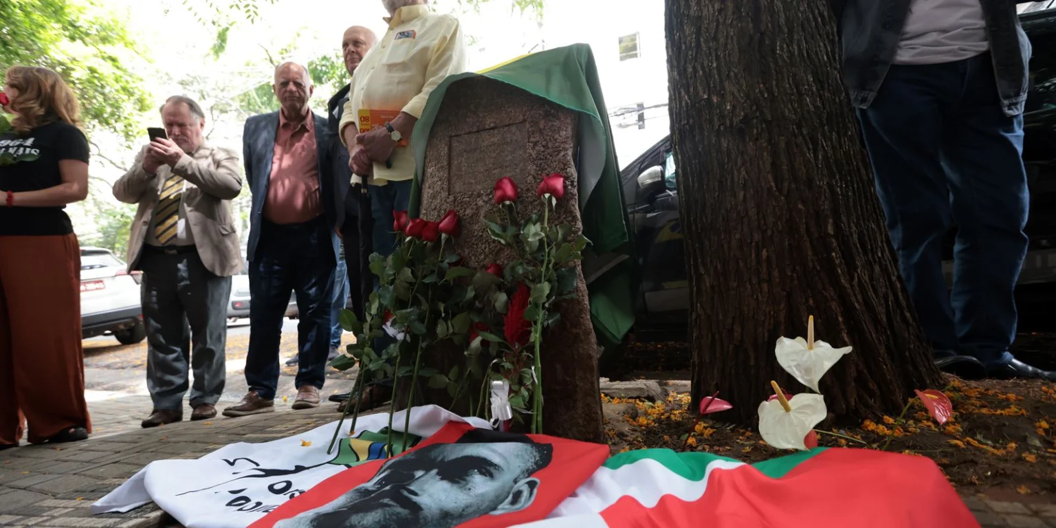 Ato em são paulo marca 56 anos da morte de marighella