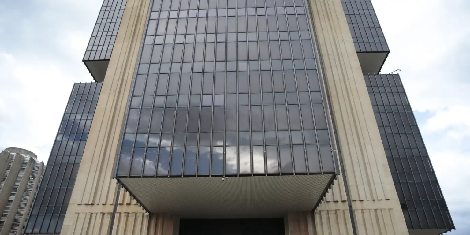 Entidades financeiras reforçam apoio ao Banco Central em caso Master