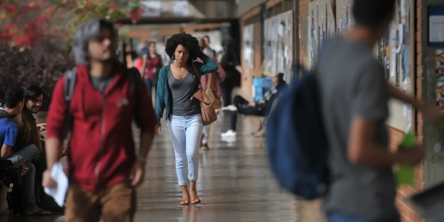 Cortes de R$ 488 milhões ameaçam funcionamento de universidades federais em 2026