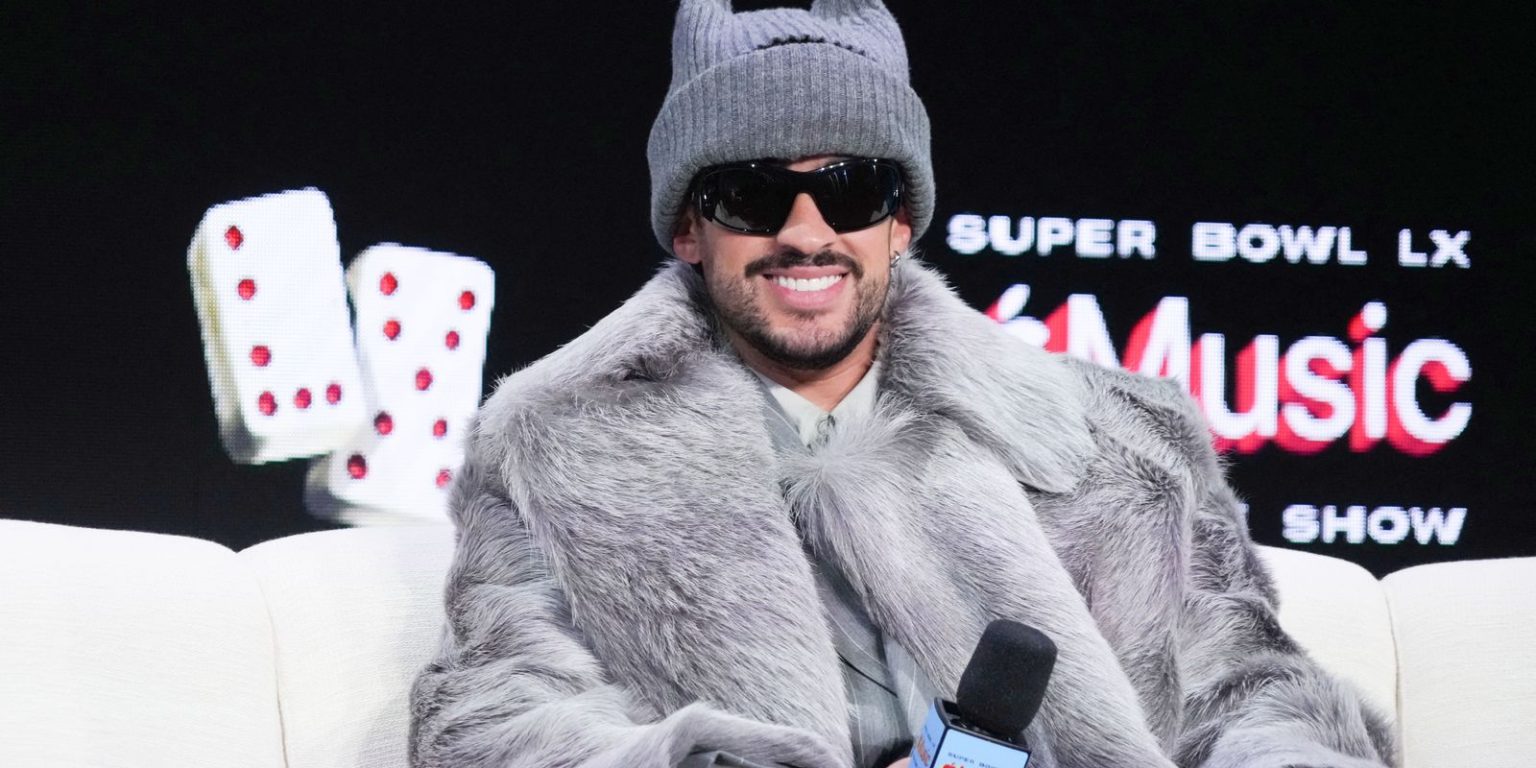 Bad Bunny, vencedor do Grammy, critica Trump no Super Bowl