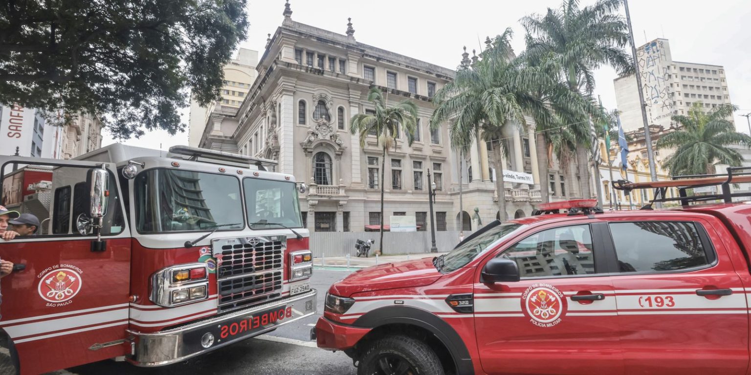 Incêndio na Faculdade de Direito da USP é controlado em São Paulo