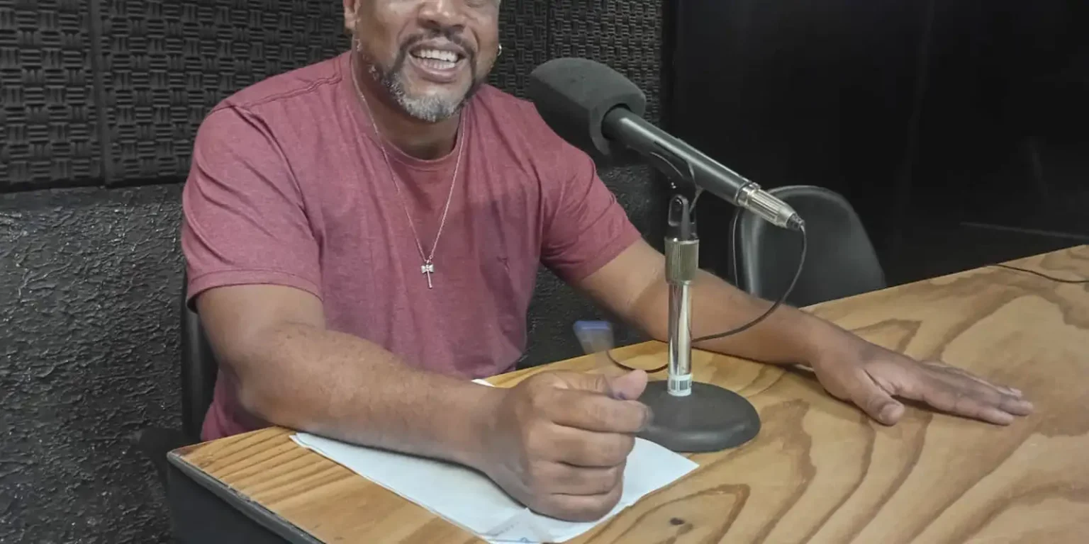 Sociólogo revela: Samba-enredo é um grande enunciado político