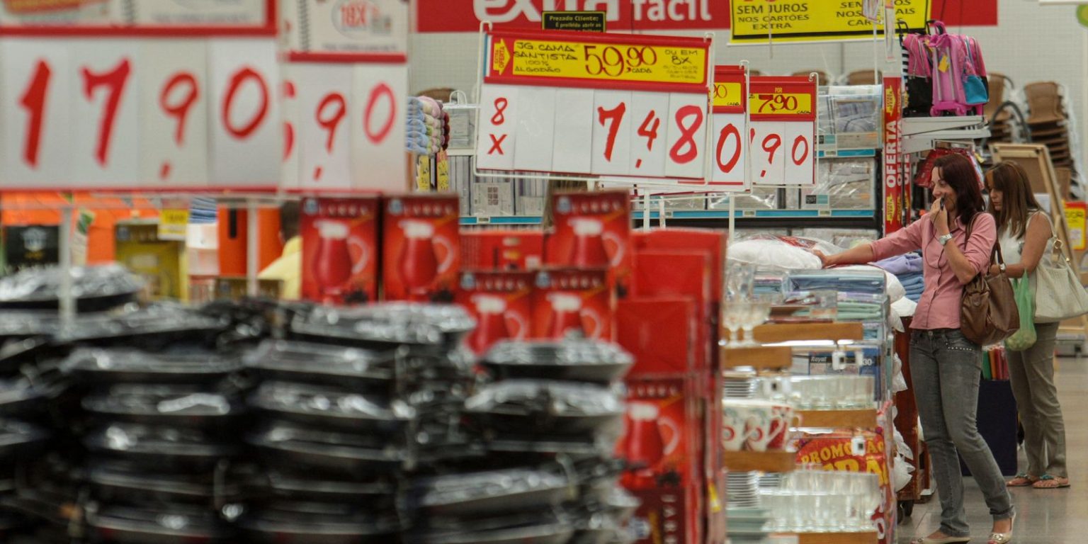 Analistas elevam previsão da inflação para 4,36% este ano