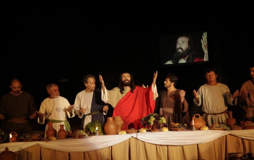 Ator de Ibitinga interpreta Jesus Há 45 anos: uma vida dedicada