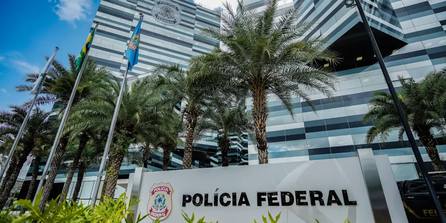 Governo autoriza convocação de mil aprovados para concurso da Polícia Federal