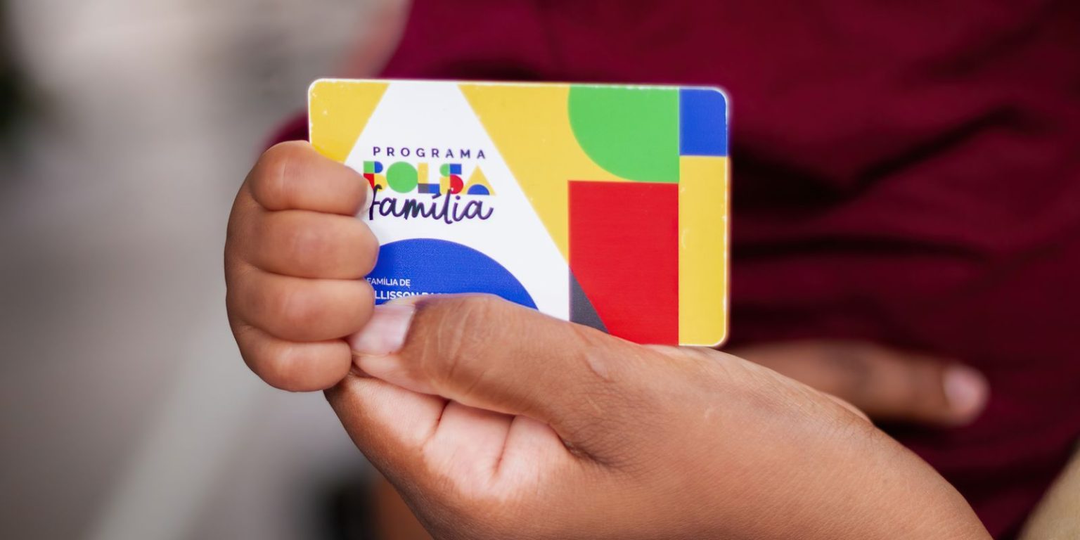 Caixa Econômica Federal paga parcela do Bolsa Família para beneficiários com NIS final 4