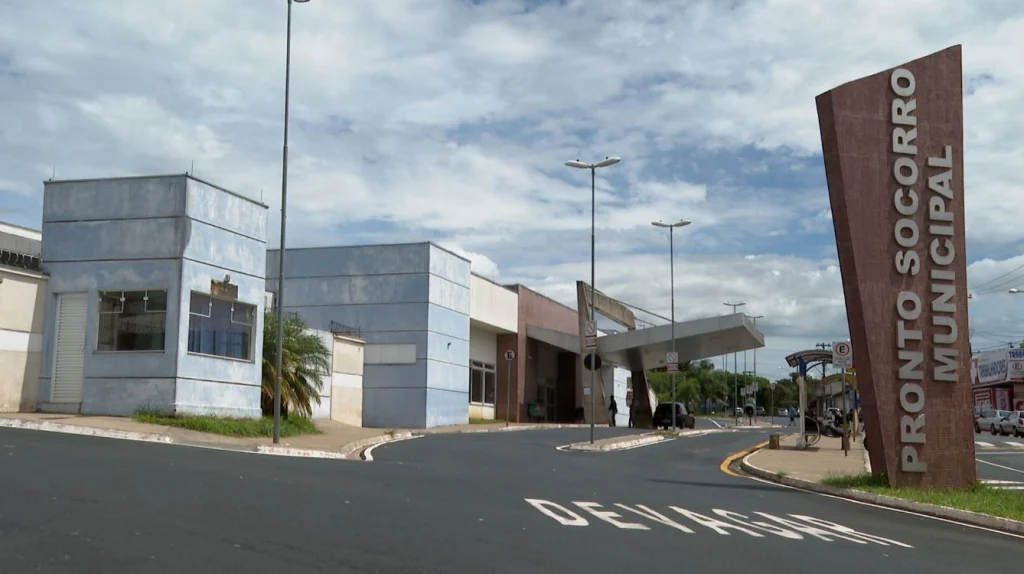Homem embriagado é preso em flagrante por agredir e causar queimaduras em companheira em Franca, SP