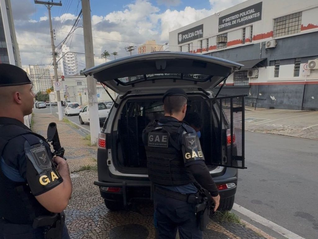 Foragido por esfaquear ex-mulher na frente do filho é capturado em Campinas
