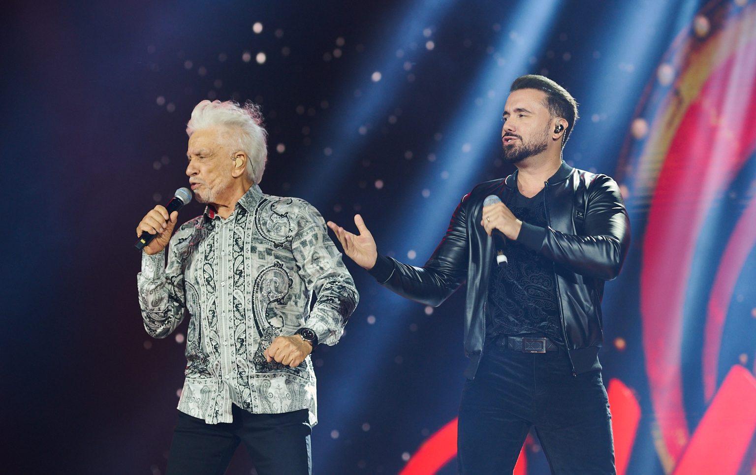 Matogrosso & Mathias emocionam fãs em show histórico no Ribeirão Rodeo Music 2026