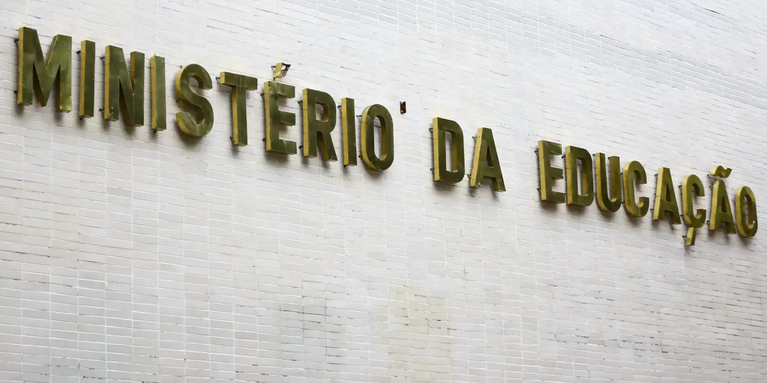 Desempenho dos Professores na Educação a Distância é 53,1% Inferior, Segundo MEC