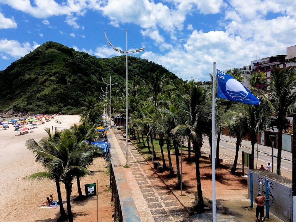 Fiscalização na Praia do Tombo: Prefeitura de Guarujá descarta alimentos irregulares