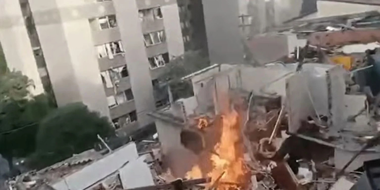 Explosão no Jaguaré, zona oeste de SP, resulta em vítima fatal e suspeita de segunda pessoa desaparecida