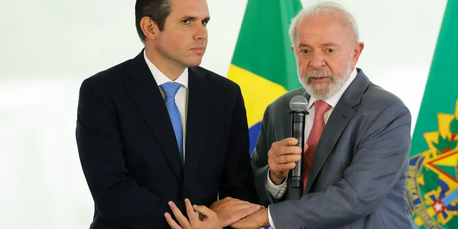 Presidente Lula e Hugo Motta se reúnem para discutir mudanças na escala de trabalho