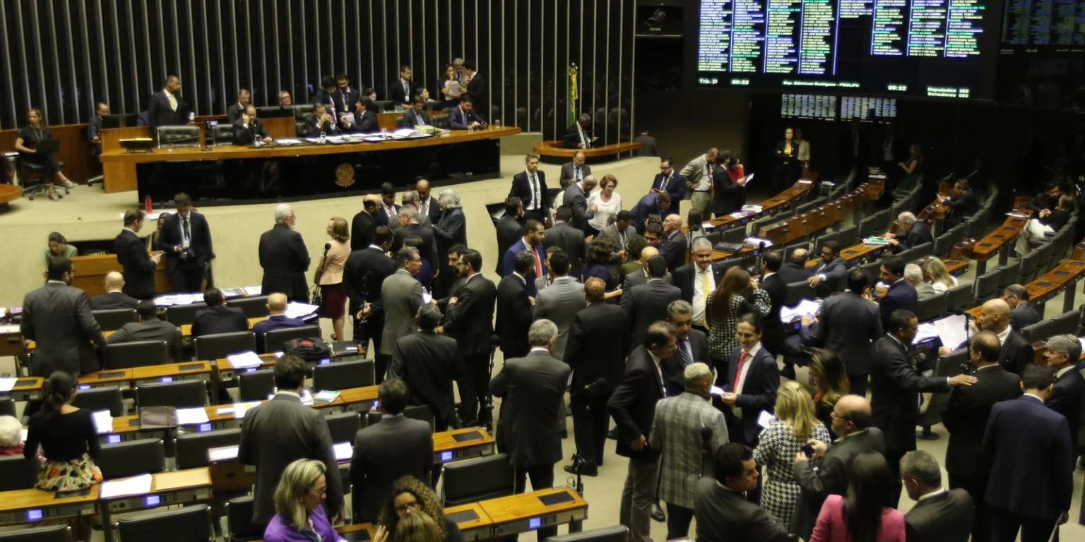 Municípios inadimplentes terão acesso a recursos federais após derrubada de vetos