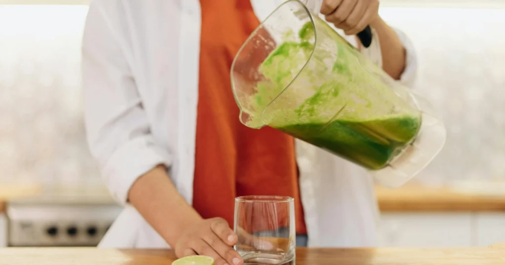 como fazer smoothie verde detox