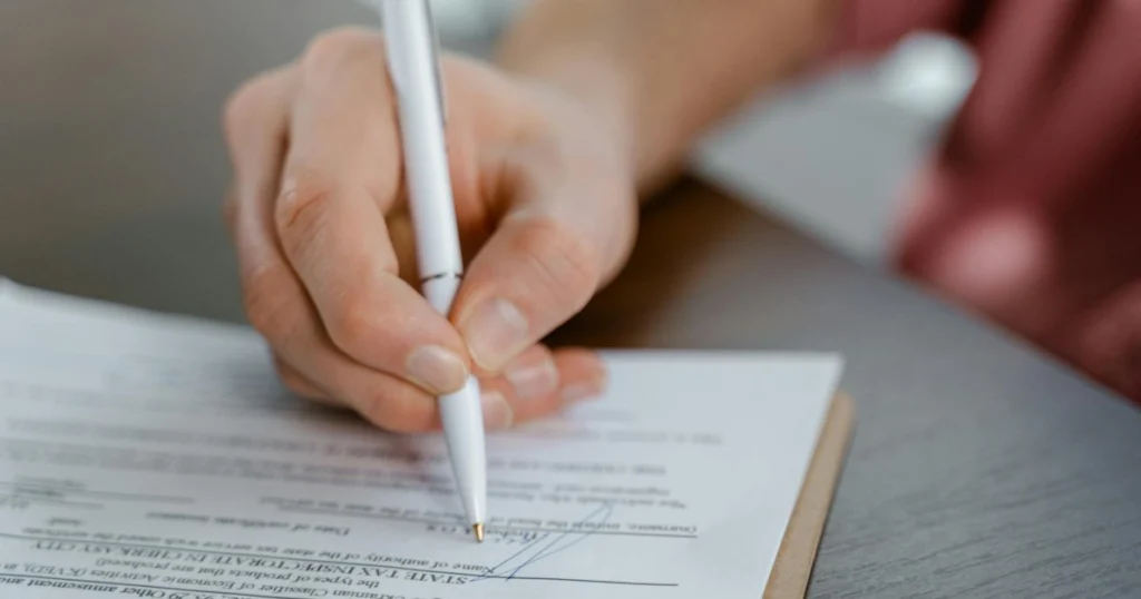 como fazer contrato simples entre pessoas físicas