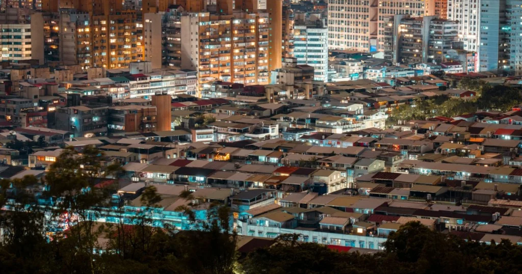 o que é privatização e impactos para população