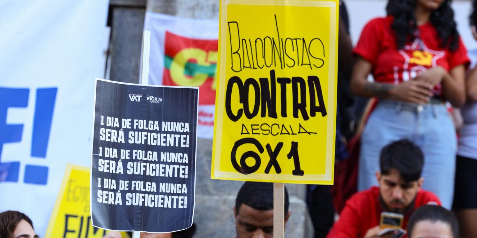Comissão da Câmara avalia proposta de fim da jornada 6×1 e ampliação para MEI