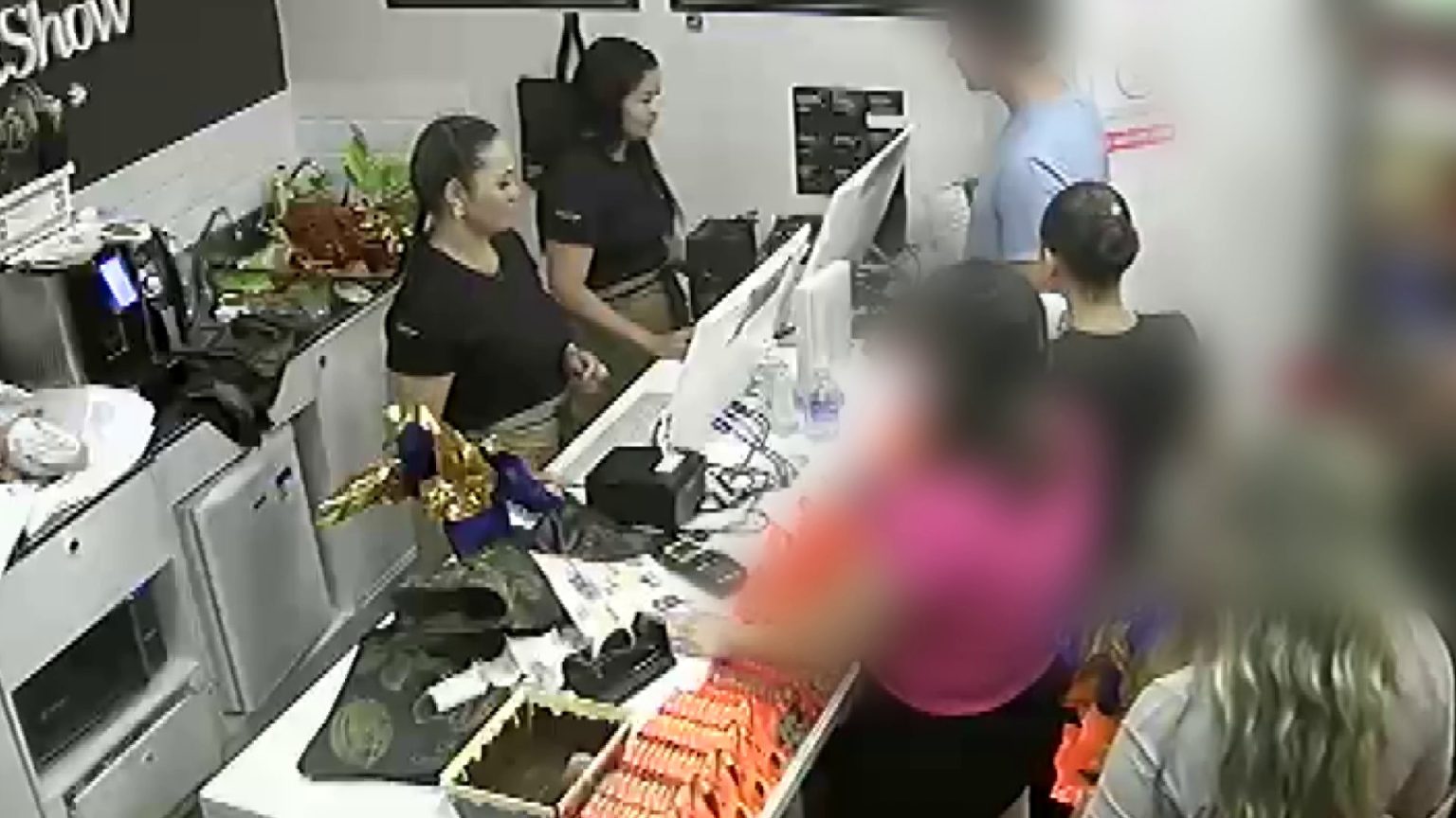 Ex-funcionárias são presas por desviar R$ 640 mil de loja de chocolates em Bebedouro