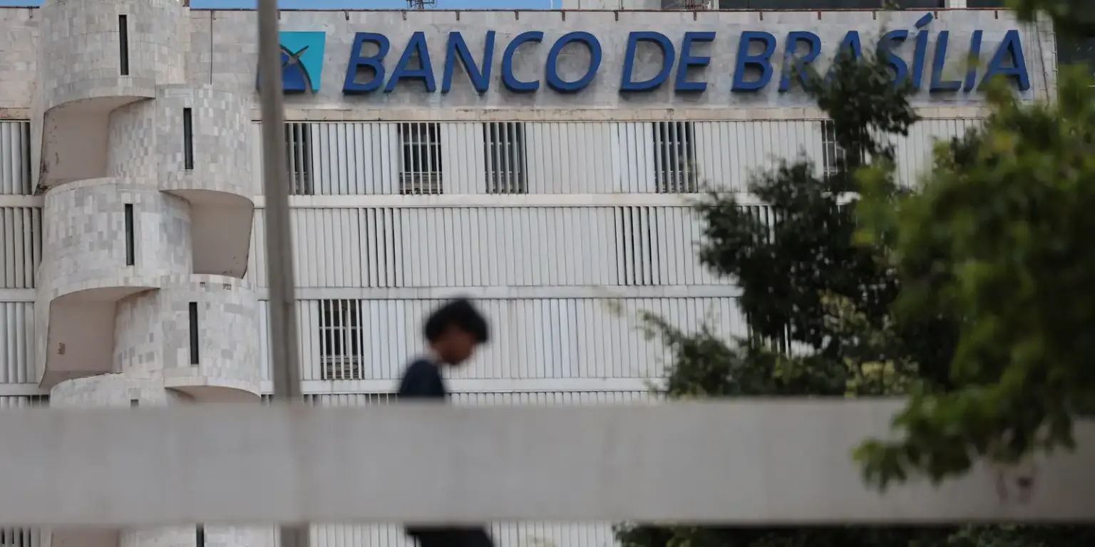 Escândalo de descontos ilegais atinge BRB e PicPay no Distrito Federal