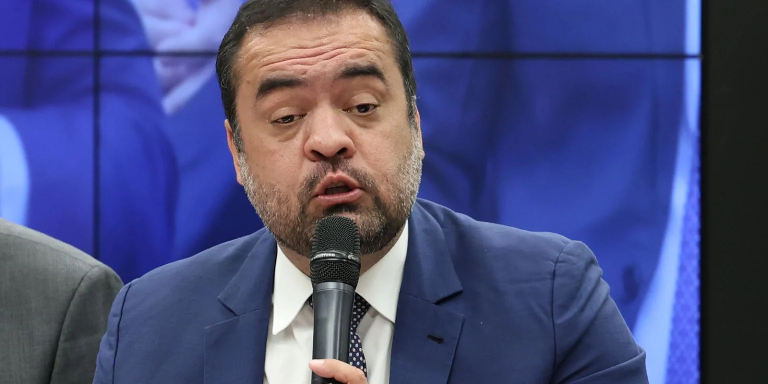 Tribunal de Contas do RJ rejeita contas de Cláudio Castro com incorreções de R$ 7 bilhões