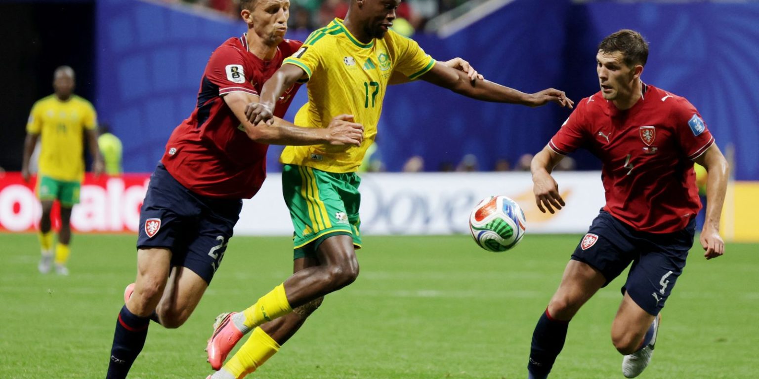 África do Sul reage após sofrer gol precoce e empata com República Tcheca na Copa do Mundo