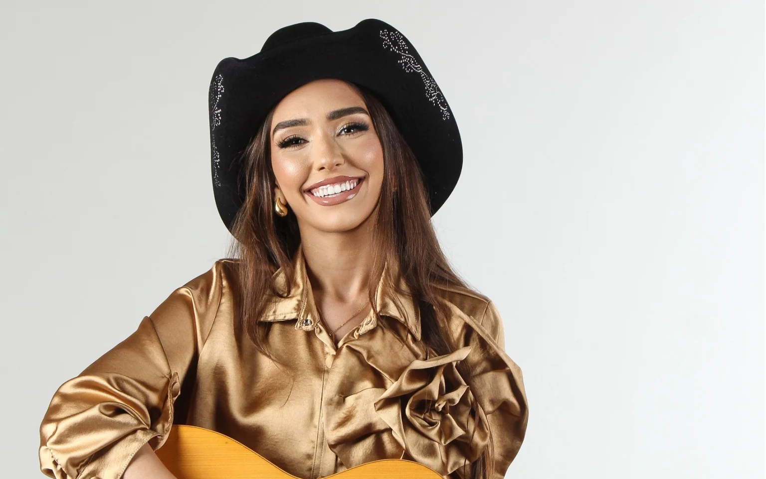 Marcela Morais: A Revelação do Popnejo de Ribeirão Preto que Conquista Corações