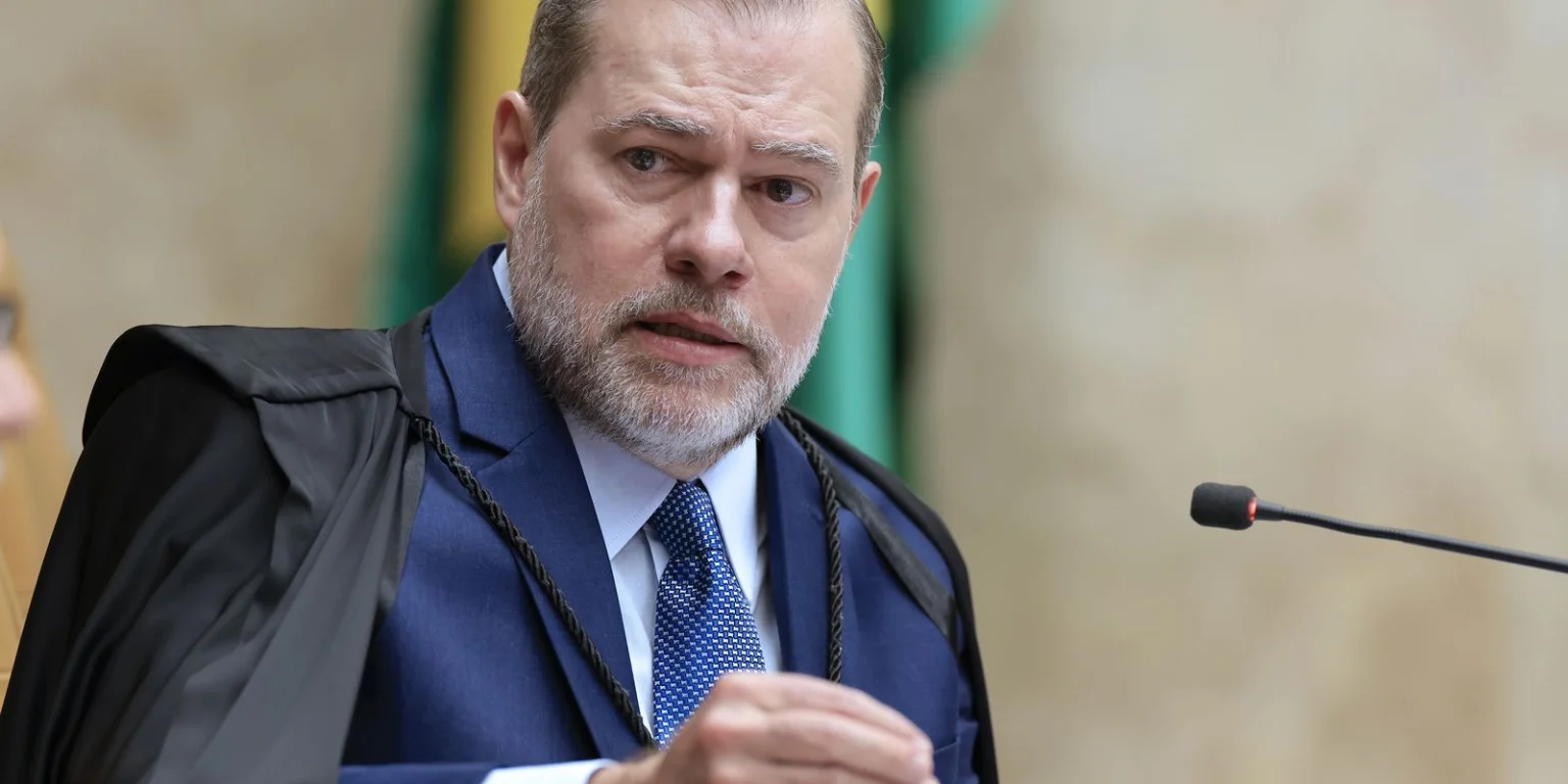STF determina prazo de 60 dias para big techs cumprirem regras sobre postagens