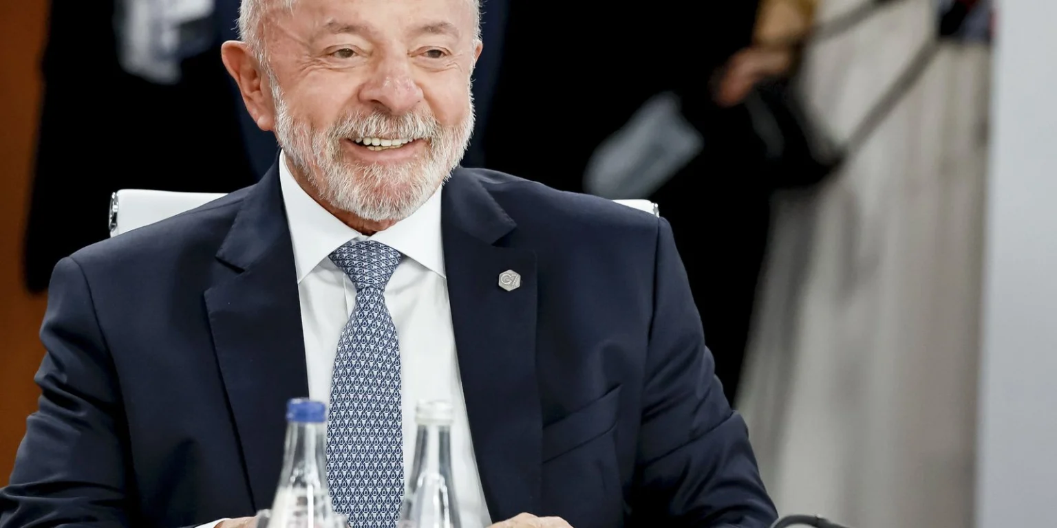 Lula pede a Trump que não interfira nas eleições brasileiras e respeite a soberania do país