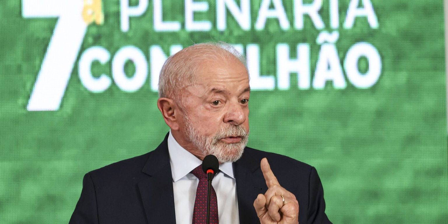 Presidente Lula busca diálogo com Claudia Sheinbaum diante de protestos no México