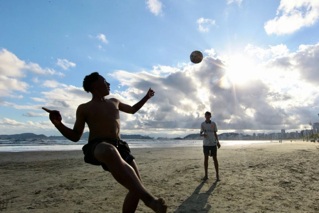 Previsão de Calor Acima de 31ºC Antes do Inverno na Baixada Santista
