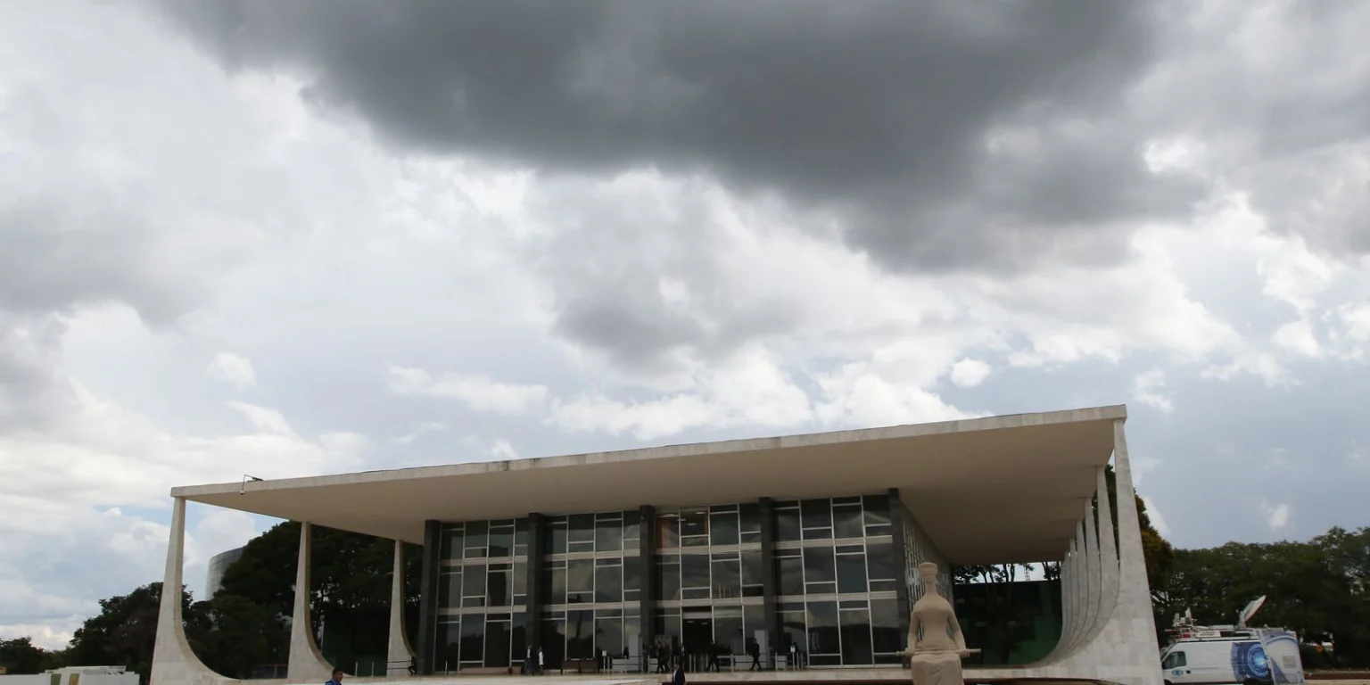 STF libera julgamento do processo contra Eduardo Bolsonaro por tarifaço: entenda o caso