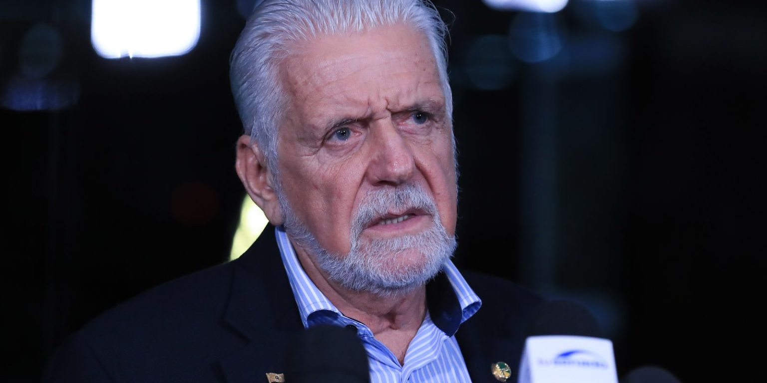 Senador Jaques Wagner é acusado de receber vantagens em nova fase da Operação Compliance Zero