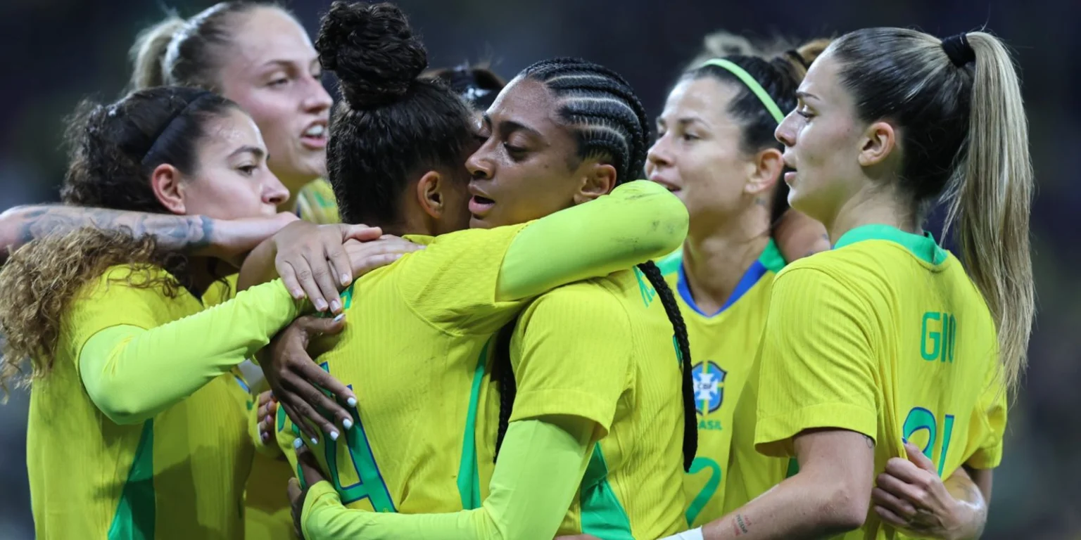 Seleção feminina enfrenta os Estados Unidos em amistoso decisivo em São Paulo