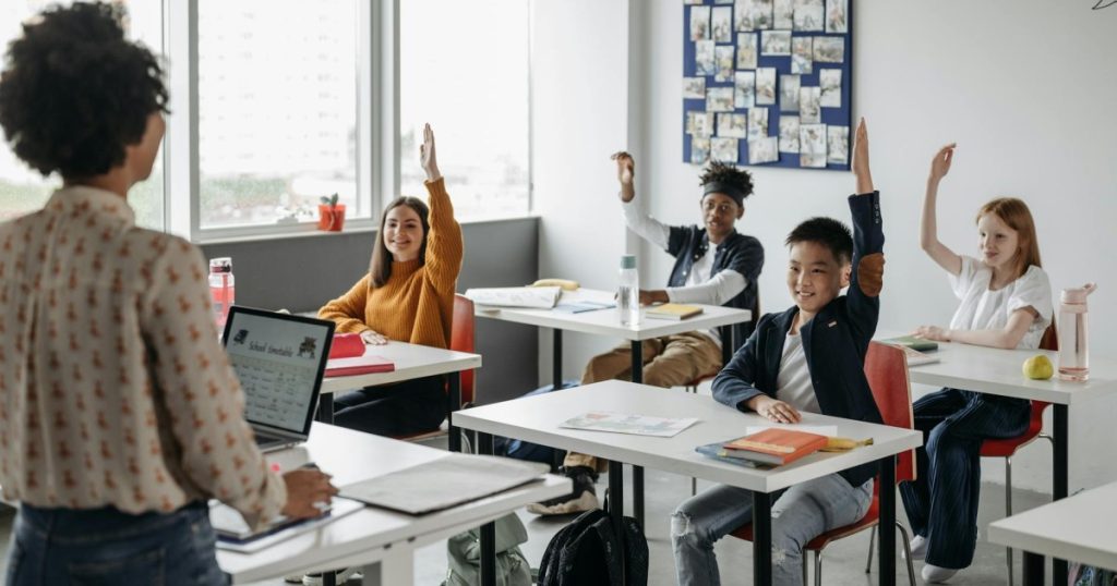 como funciona o sistema de ensino fundamental