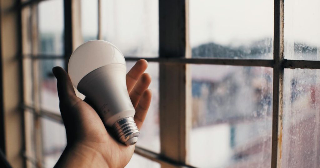 como economizar energia elétrica em casa