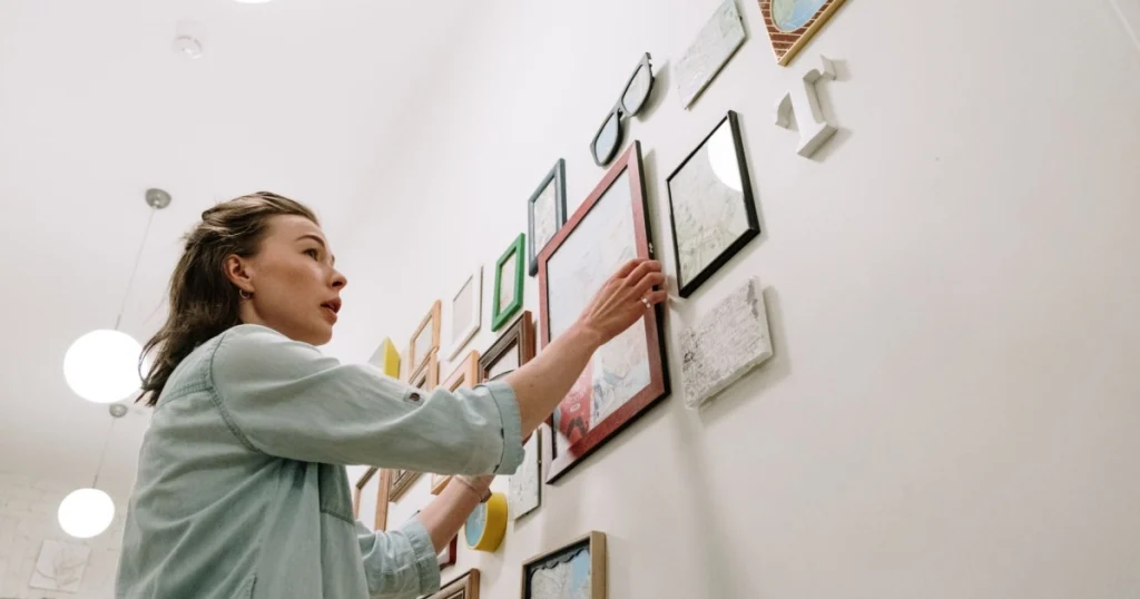 como usar quadros e arte na decoração