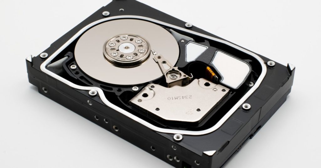 como criar backups automáticos no celular