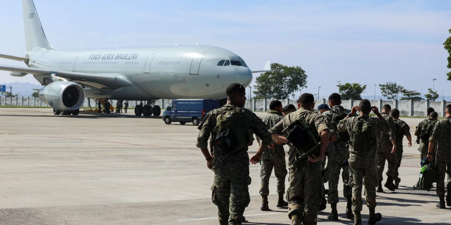 FAB envia equipe e toneladas de medicamentos à Venezuela em apoio humanitário