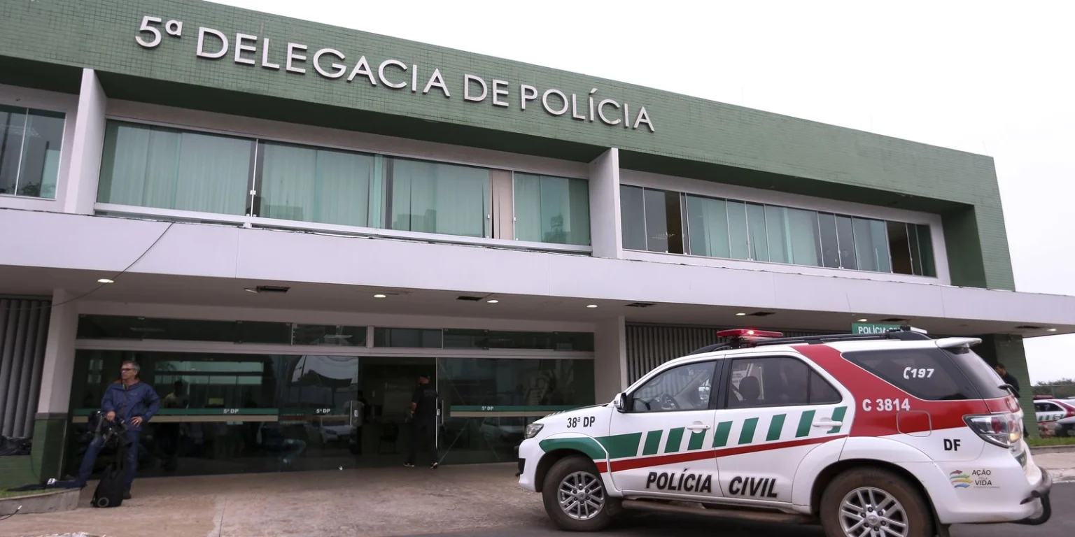 Polícia Civil do DF encerra inquérito sobre arma apreendida e não indica Bolsonaro