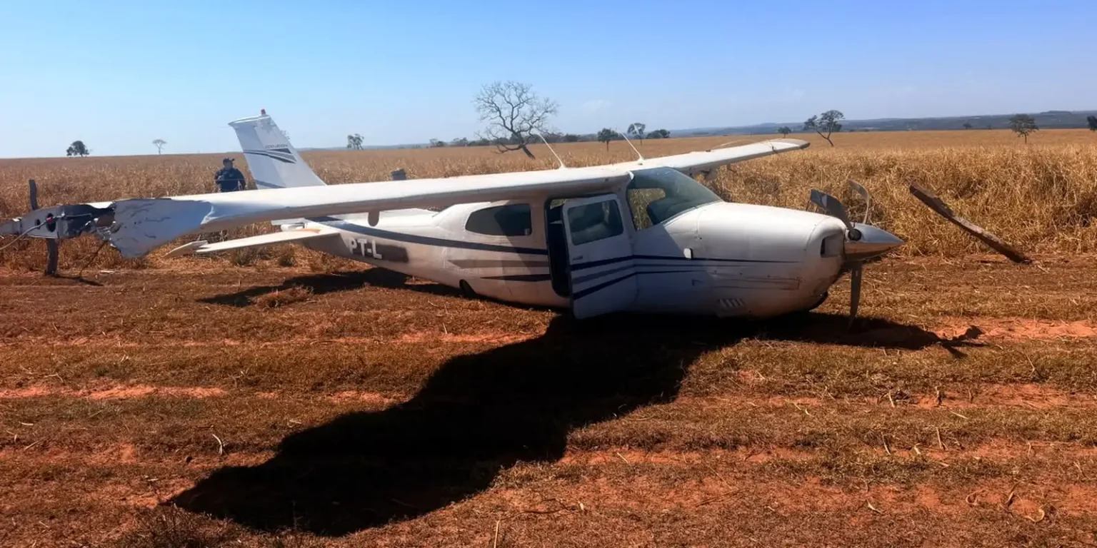 FAB intercepta avião suspeito vindo da Bolívia