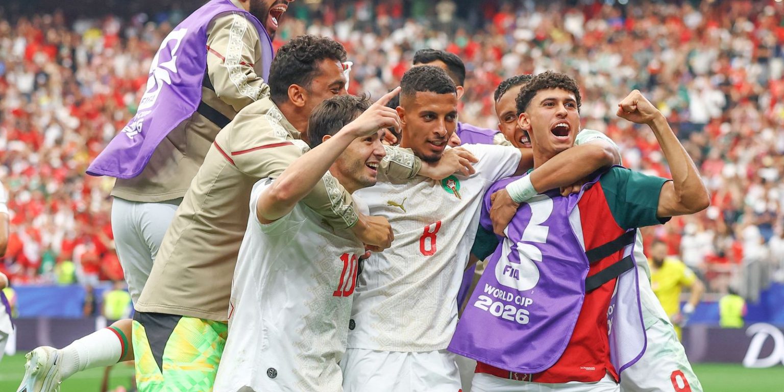 Marrocos brilha com dois gols e avança às quartas de final da Copa do Mundo
